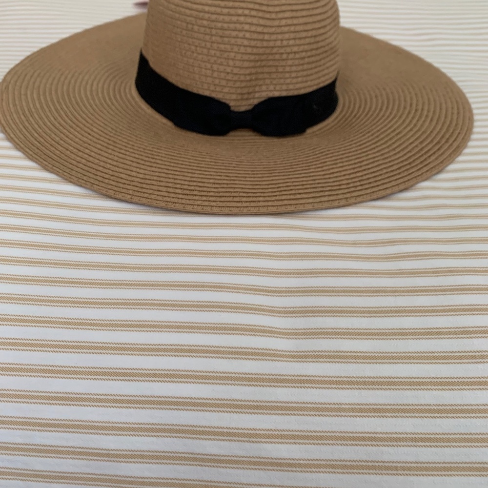 NWT Sprinkled with Pink floppy sunhat